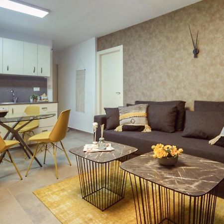 Authentic One Bedroom Apartment In City Center 耶路撒冷 外观 照片