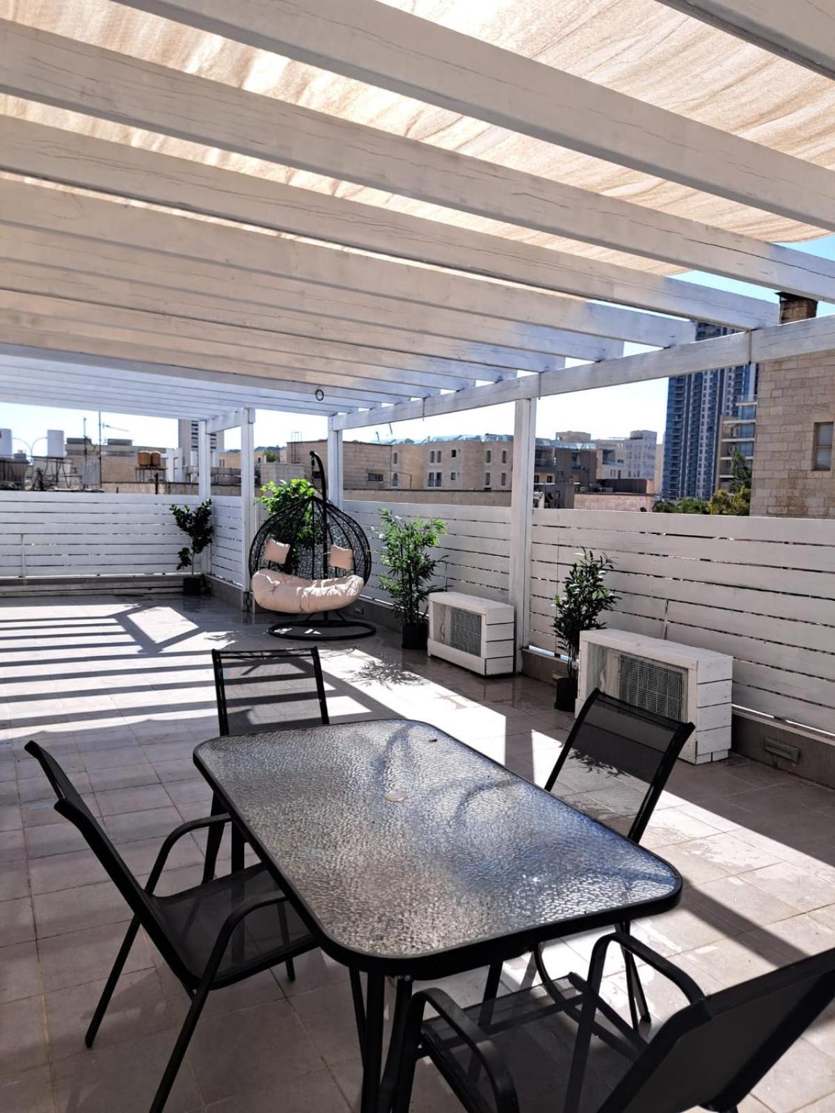 Authentic One Bedroom Apartment In City Center 耶路撒冷 外观 照片
