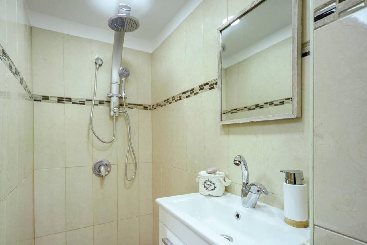 Authentic One Bedroom Apartment In City Center 耶路撒冷 外观 照片